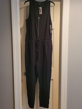 Karen Kane Black Sleeveless Zip-Front Jumpsuit with Drawstring